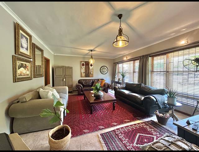4 BEDROOM HOUSE FOR SALE IN BOSKLOOF
